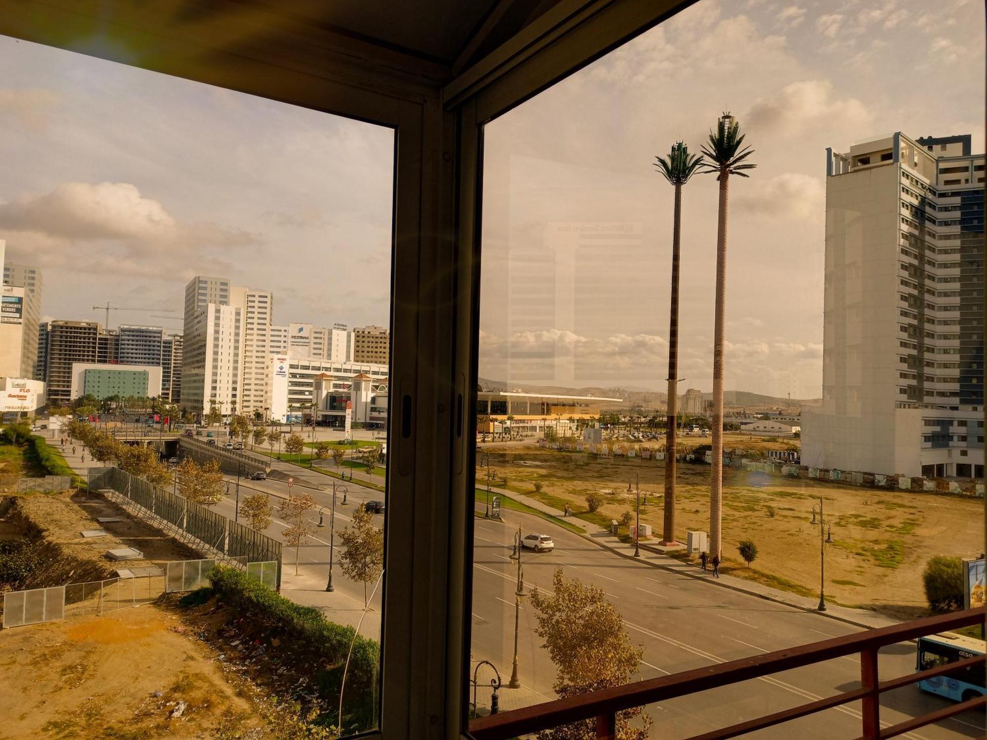 Nouveau Appartement Au Plein Centre Ville En Face Hilton & La Gare De Train Tgv M2 탕헤르 외부 사진